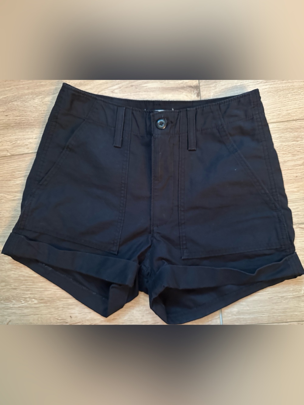 Levi's Women's Black High-Rise Utility Shorts -Ribcage - Picture 2 of 6